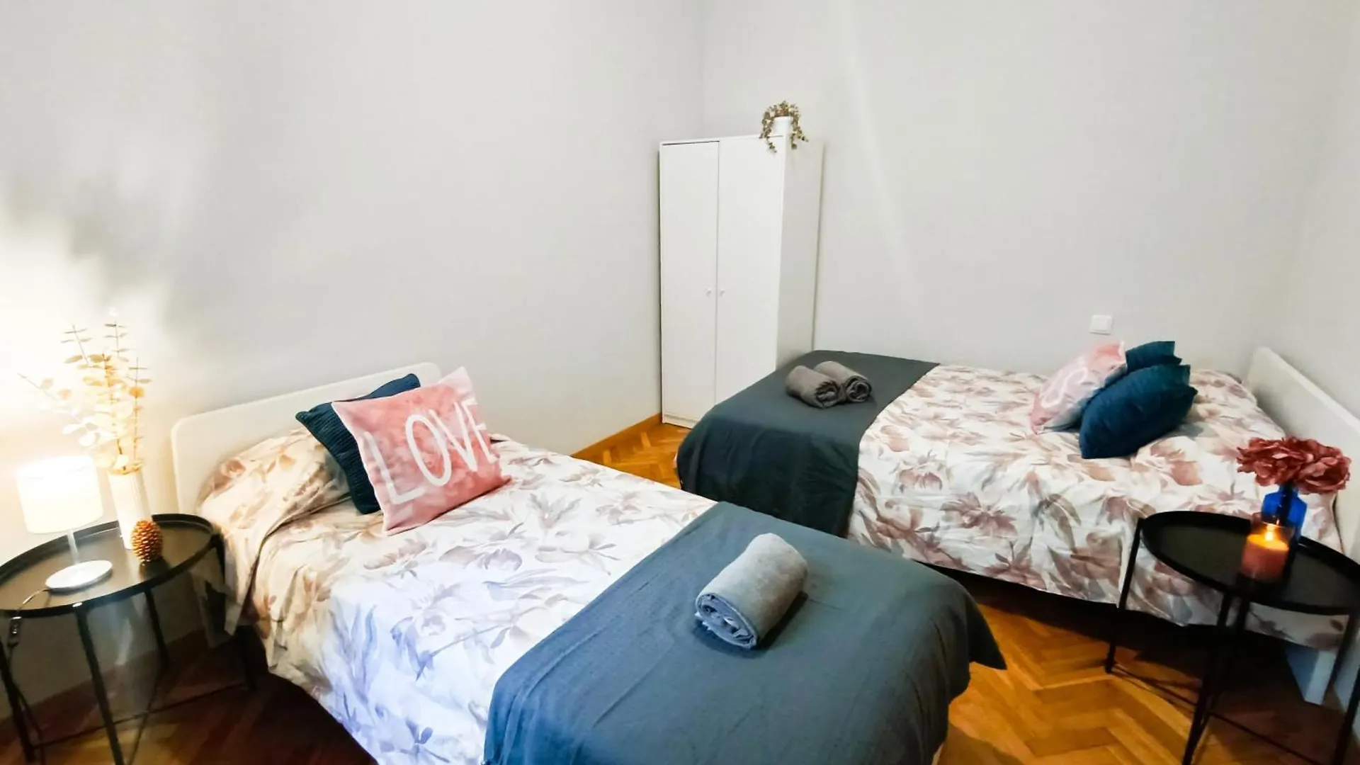 Hostel Barcelona Rooms - Pau Claris