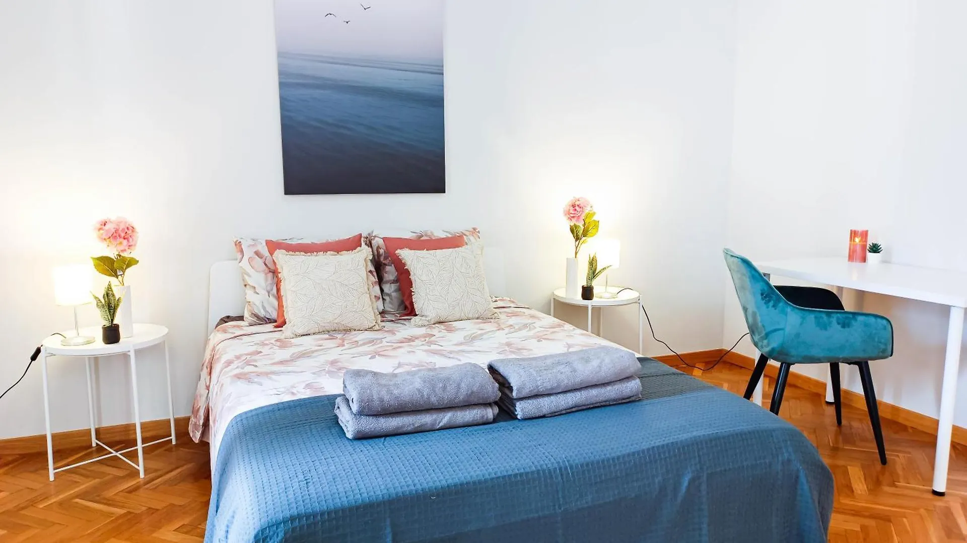 Barcelona Rooms - Pau Claris 0*,  Spain