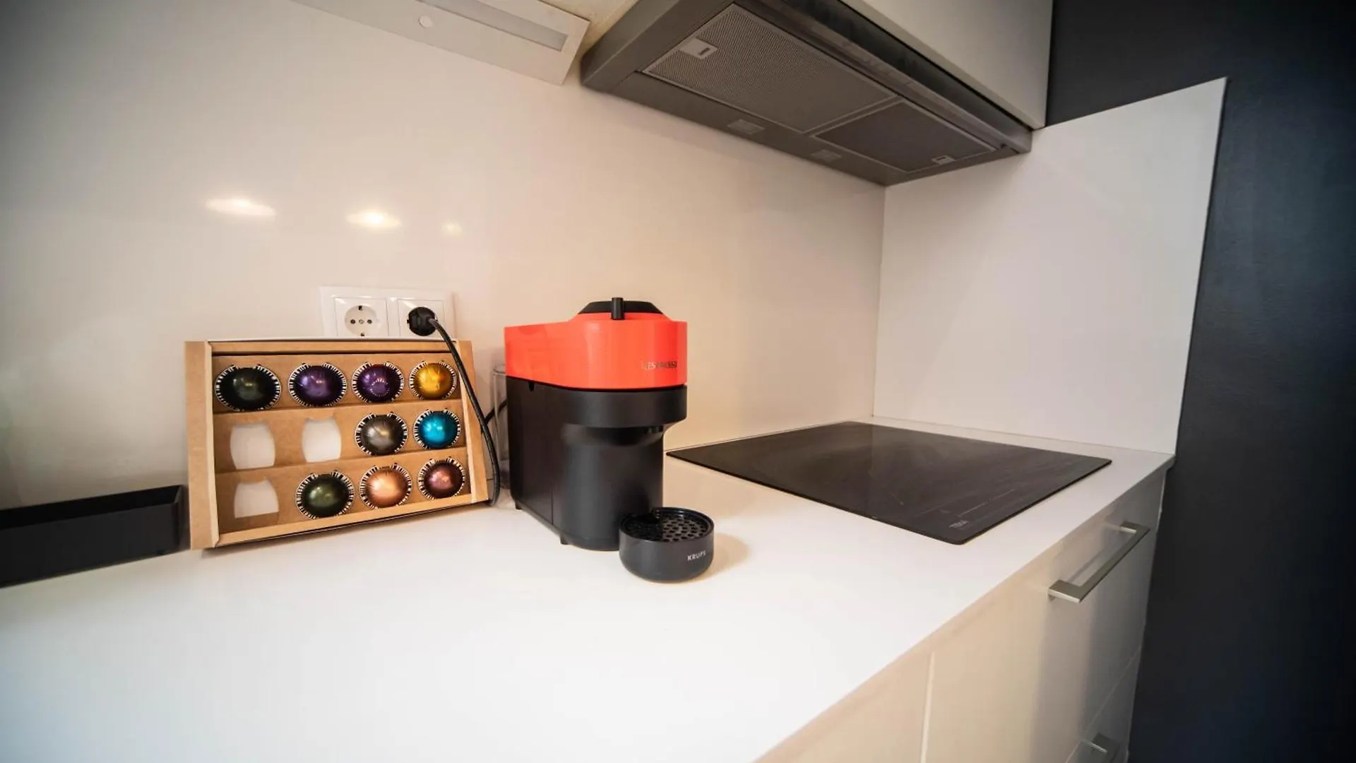 Barcelona Rooms - Pau Claris Hostel