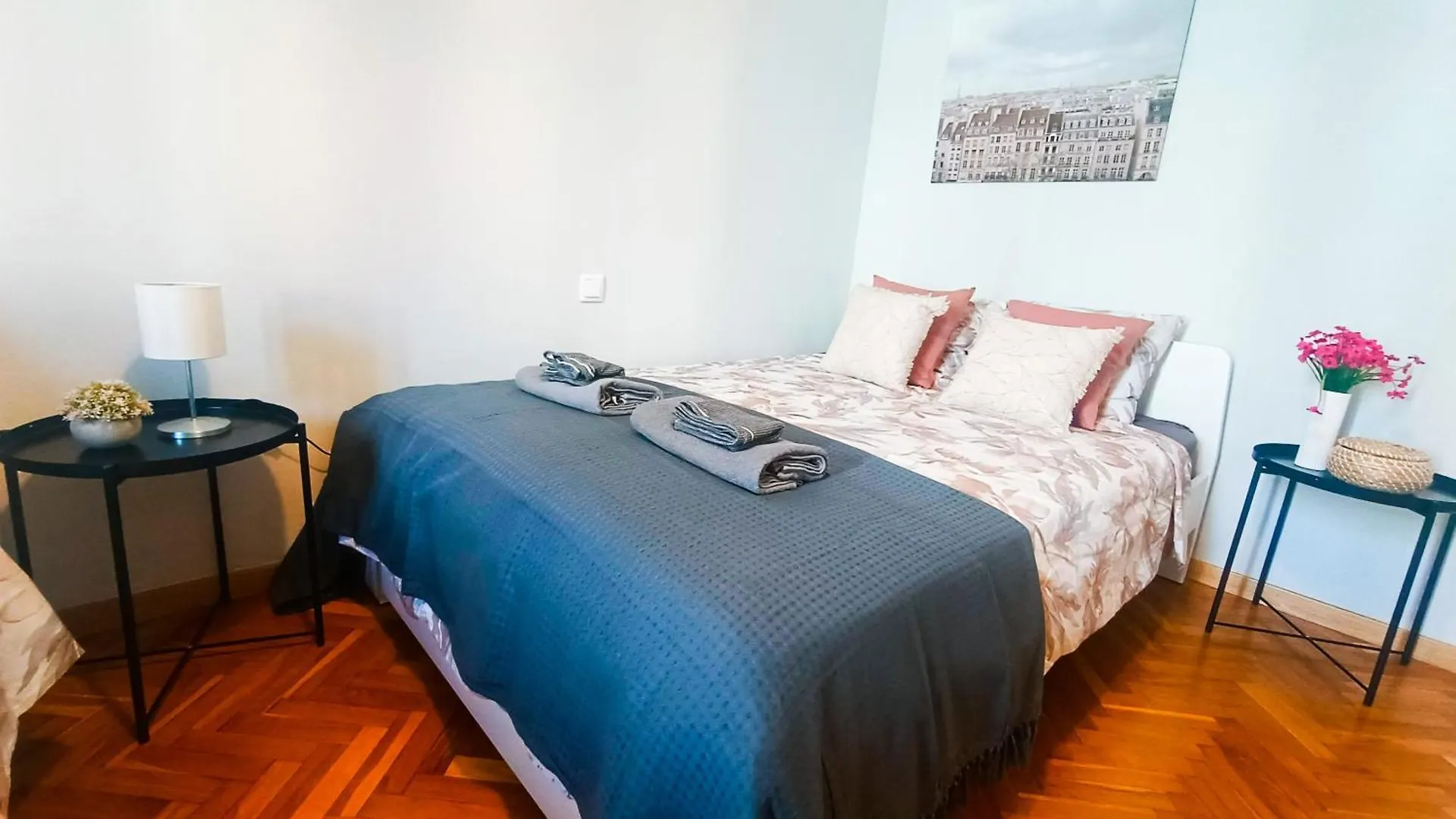 Barcelona Rooms - Pau Claris 0*,  Spain